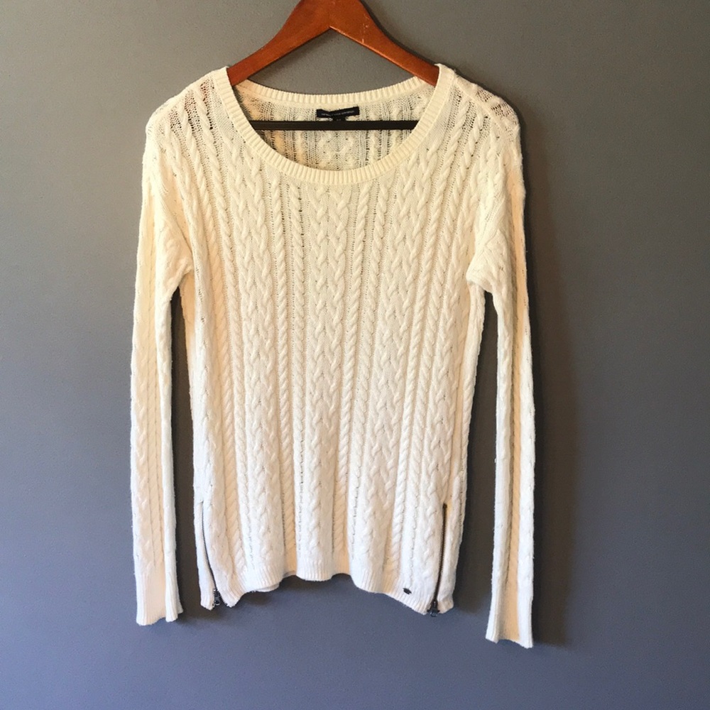 White American eagle knit sweater